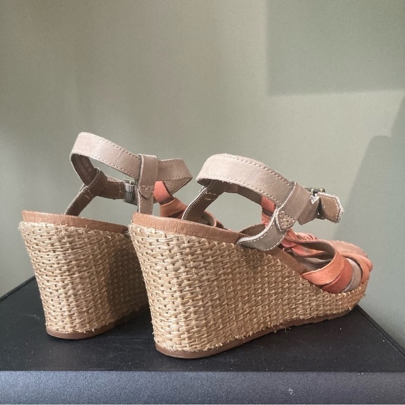 Cobb Hill | Michelle Open Toe Leather Woven Strappy Basket Wedge Heel Sandal - Picture 3 of 8